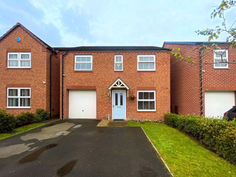 Willow Road, Norton Canes, WS11 9UG 4 bed detached house for sale £