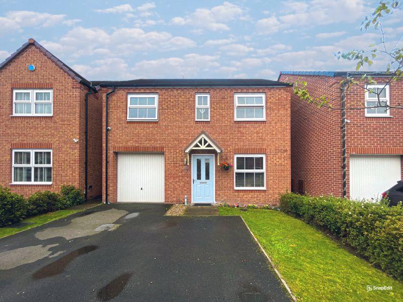 Willow Road, Norton Canes, WS11 9UG 4 bed detached house for sale £