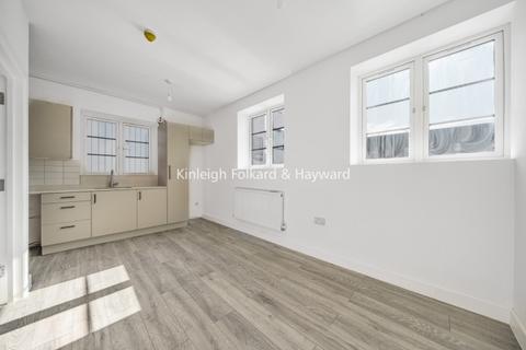 2 bedroom apartment to rent - Hinton Road London SE24