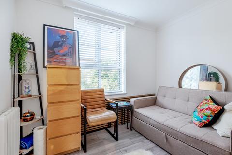 2 bedroom apartment to rent - Finland Street Surrey Quays SE16