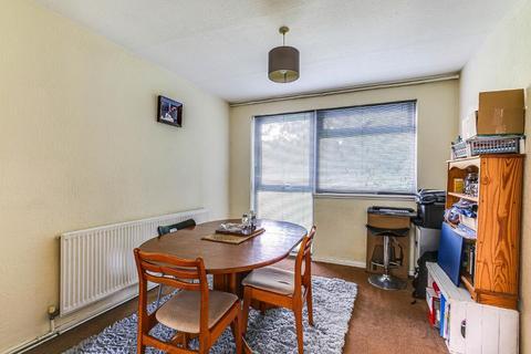 2 bedroom maisonette for sale, Pixton Way, Croydon CR0