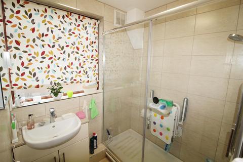 72 Western Way, Barnet, EN5 2BT