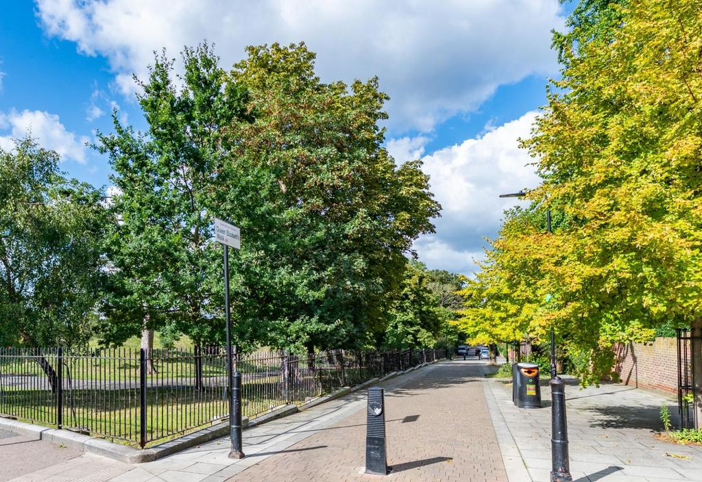 Clissold Park