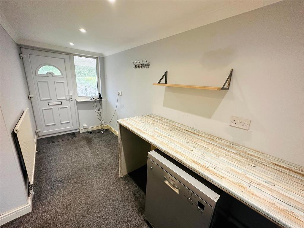 Entrance Hall/Utility