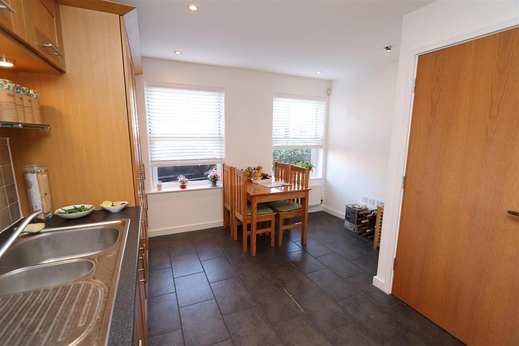 Kitchen/Breakfast Room
