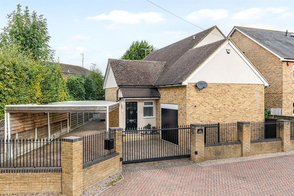The Opening, Codicote 3 bed detached house for sale £775,000