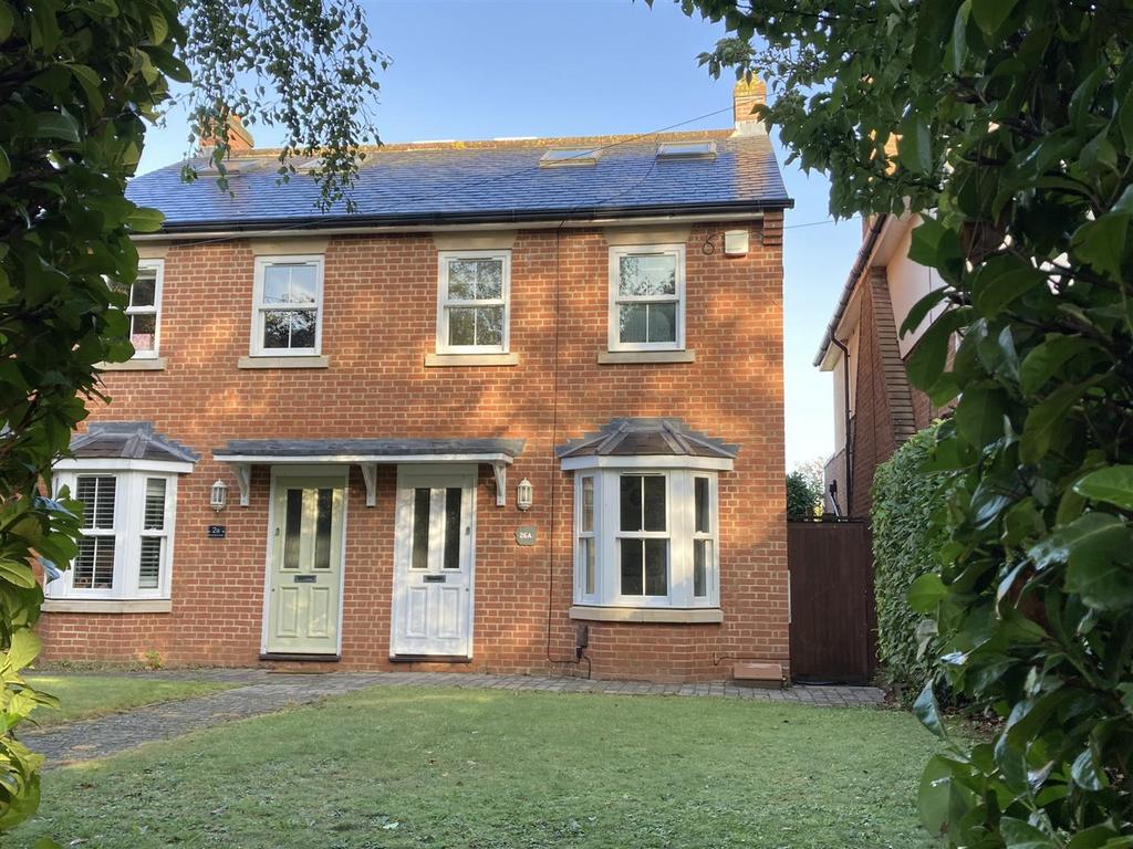 Ickleford 3 bed semidetached house for sale £425,000