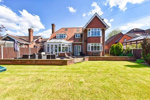 4 bedroom detached house for sale, St. Helens Grove, Burton Joyce, Nottingham