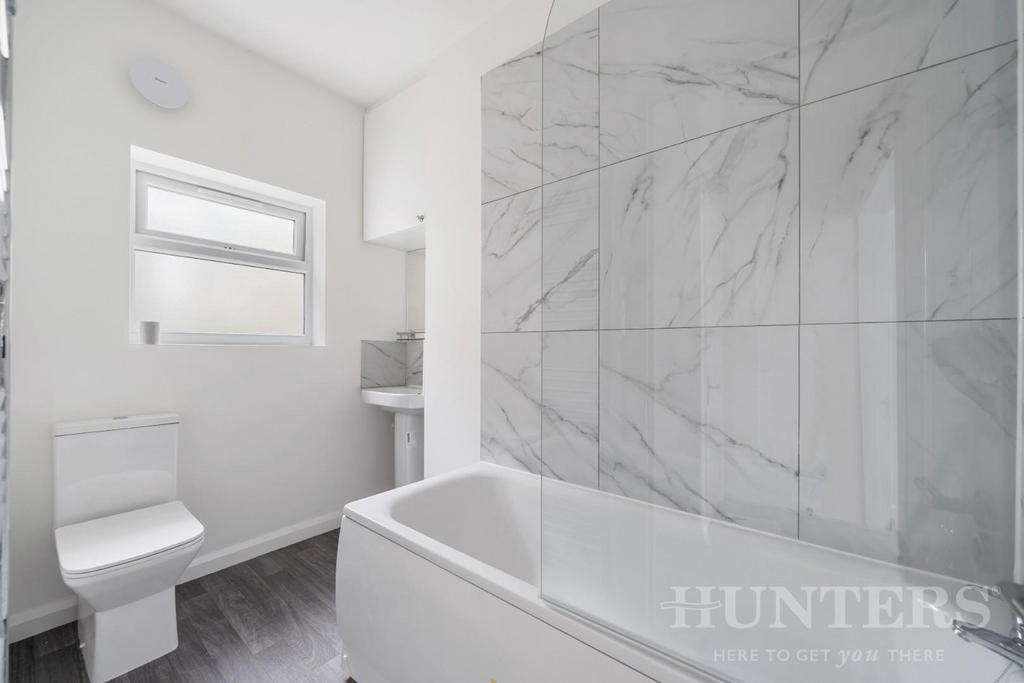 Flat 119, Moselle Avenue N22 6 EU-6.jpg