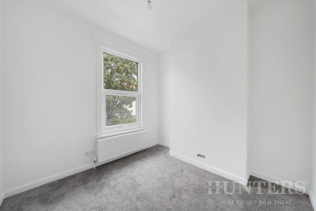 Flat 119, Moselle Avenue N22 6 EU-4.jpg