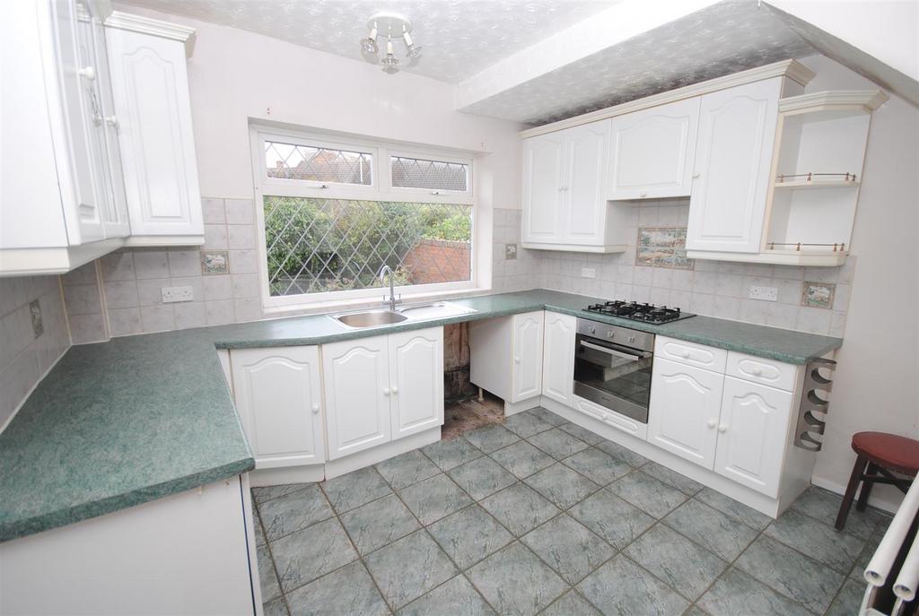 12westfieldlanekitchen.JPG