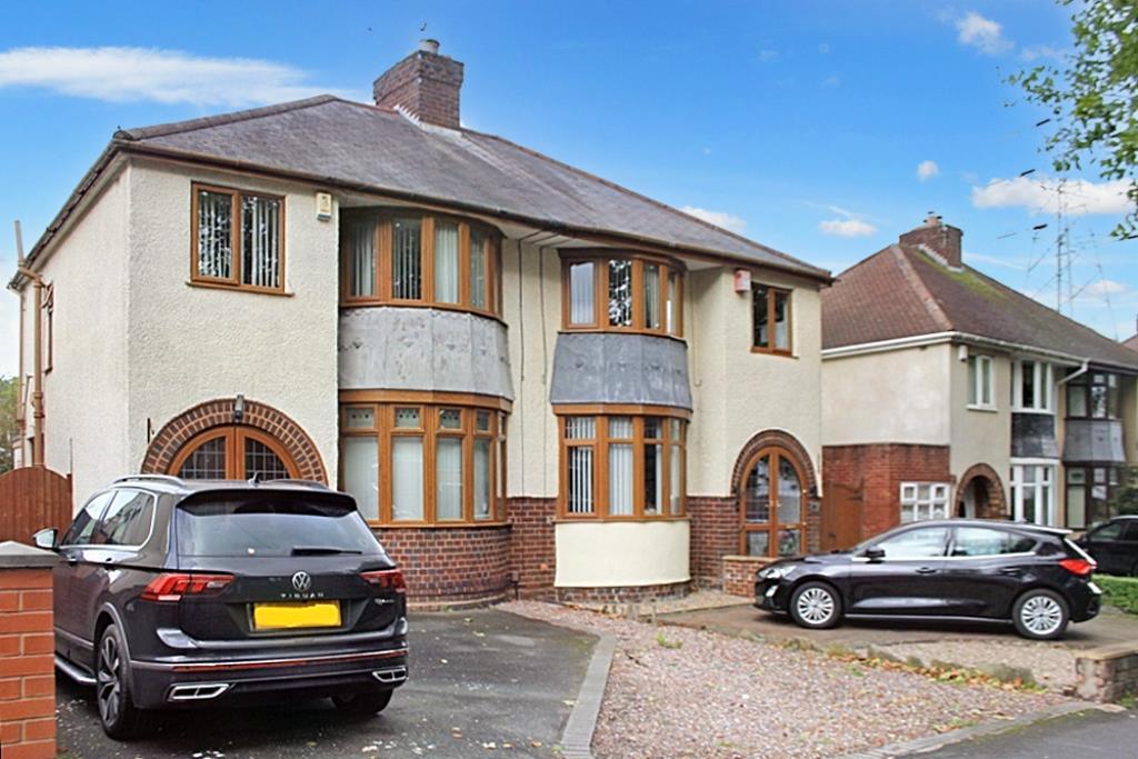 Warstones Road, Penn, Wolverhampton 3 bed semidetached house £1,100 pcm (£254 pw)