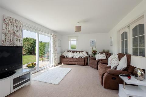 4 bedroom detached bungalow for sale - Redhill Close, Wellesbourne, Warwick