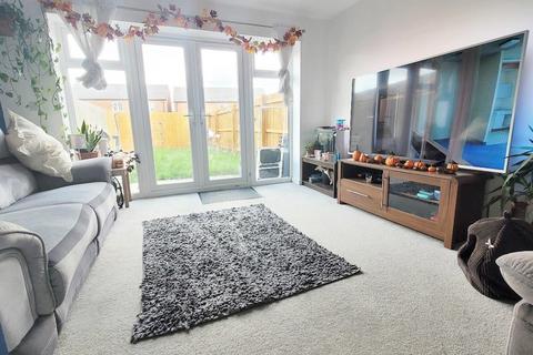2 bedroom terraced house for sale - Meadow Way, Tamworth