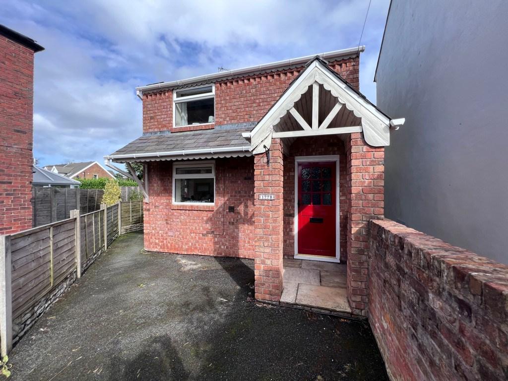 Liverpool Road, Longton, Preston, PR4 3 bed detached house for sale £299,950