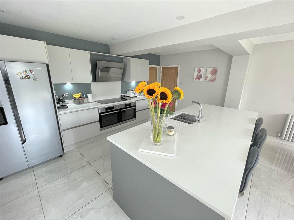 Open Plan Kitchen/Breakfast Room
