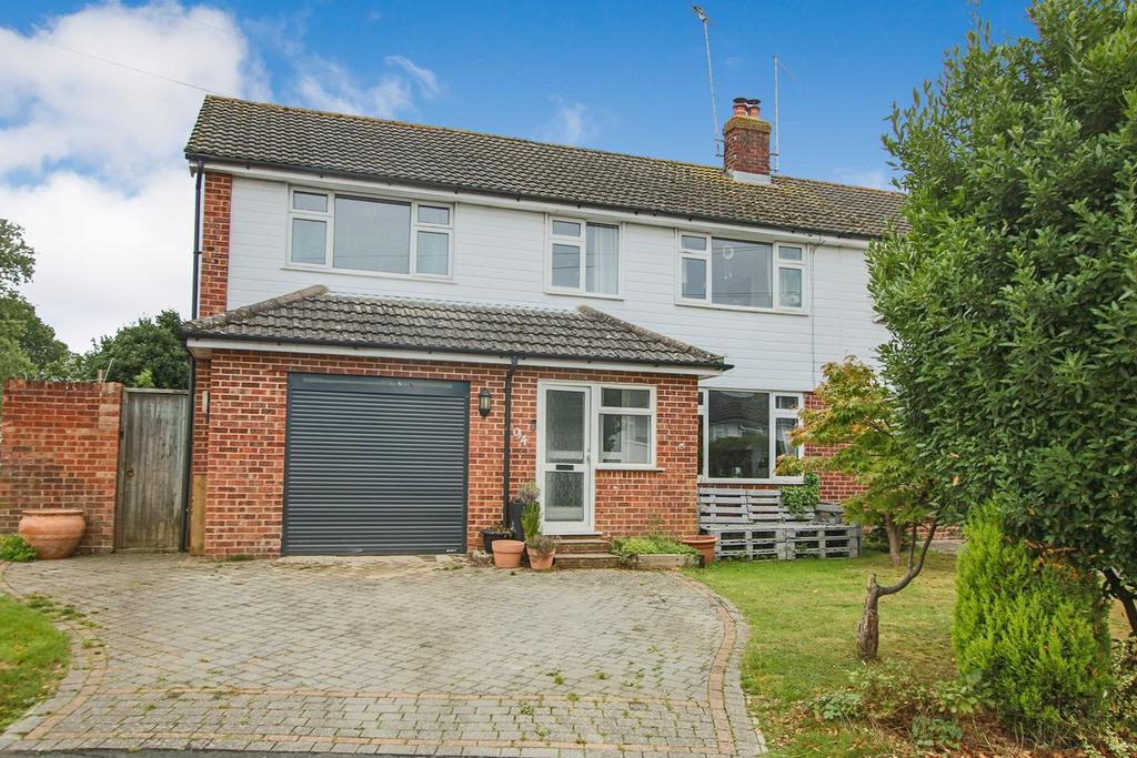 Milton Crescent, East Grinstead, RH19 4 bed semidetached house for