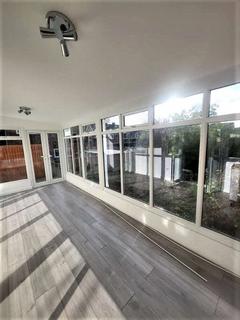 3 bedroom semi-detached house to rent, Clockhouse Avenue, Droylsden, Manchester
