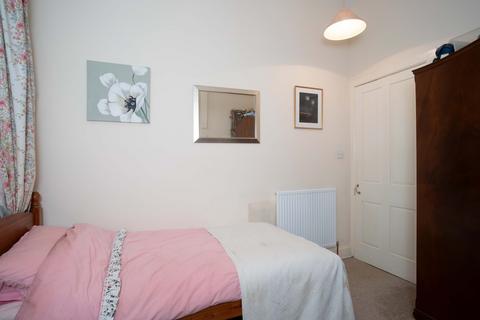 3 bedroom flat for sale, 21 Cargil Terrace, Trinity EH5 3ND