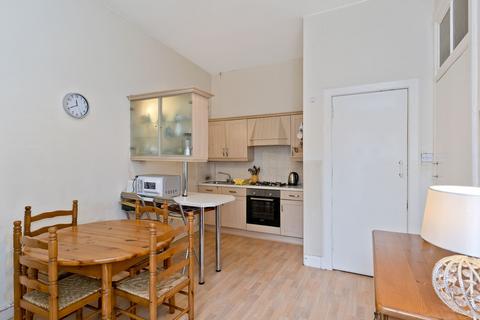 3 bedroom flat for sale, 21 Cargil Terrace, Trinity, Edinburgh, EH5 3ND