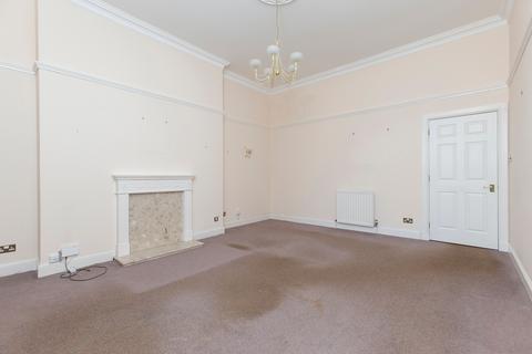 4 bedroom flat for sale - 15/3 The Steils (off Glenlockhart Road), Greenbank Village, Edinburgh EH10 5XD