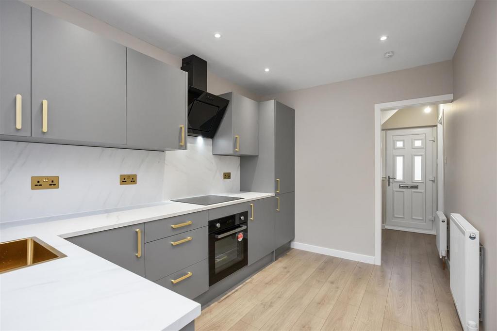 18 Don Road 11.jpg