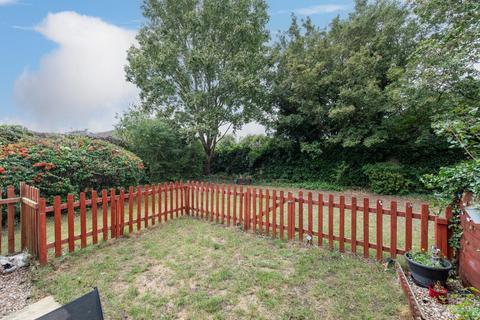 Flat 1, Sycamore Court Morgan Drive, Greenhithe, DA9 9DT