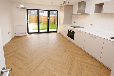 95 Priory Road, Tonbridge, TN9 2BW