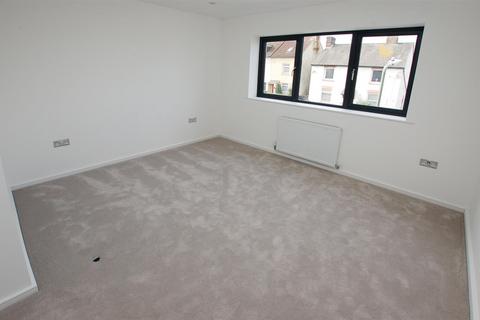 95 Priory Road, Tonbridge, TN9 2BW