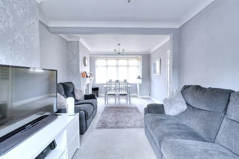 3 bedroom terraced house for sale - Gainsborough Road, Rainham RM13