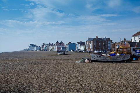 4 bedroom terraced house for sale, Crag Path, Aldeburgh, Suffolk, IP15.