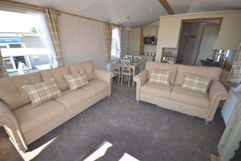 2 bedroom static caravan for sale - Solent Breezes Holiday Park