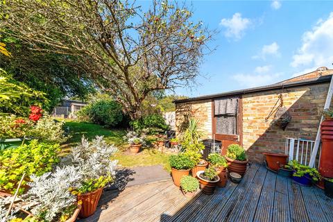 18 Degema Road, Chislehurst, BR7 6HW