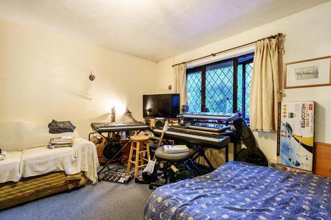 25 Exeter Court, Didcot, OX11 8UH