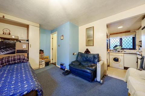 25 Exeter Court, Didcot, OX11 8UH