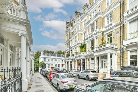 2 bedroom end of terrace house for sale, Cornwall Gardens, London  SW7