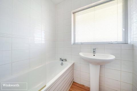 13 Grieg Close, Basingstoke, RG22 4DU