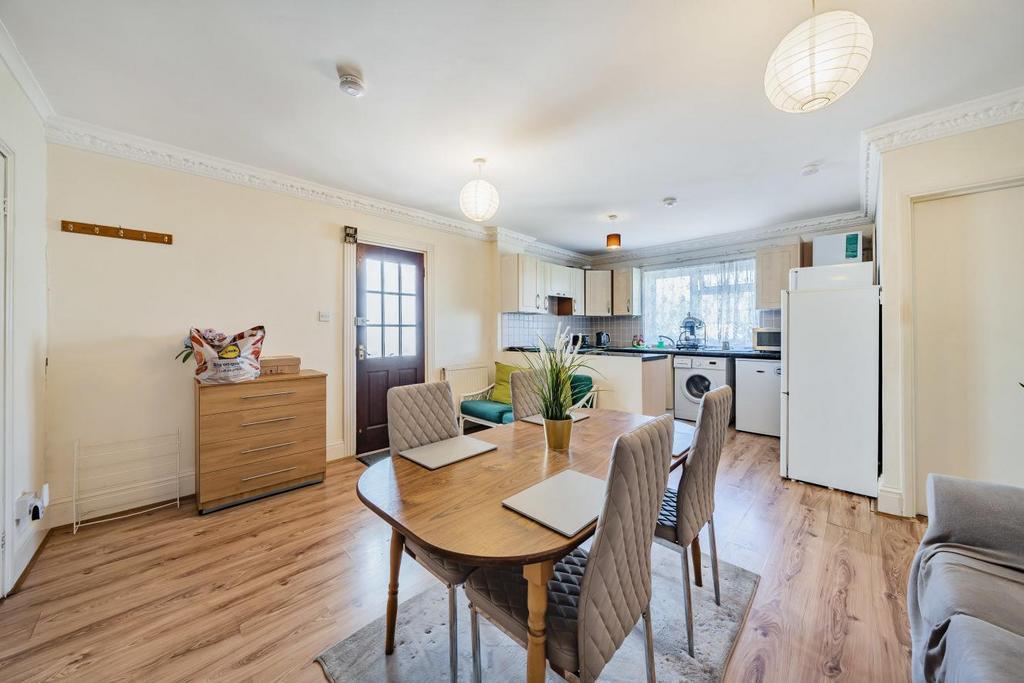 Biggin Hill, Crystal Palace 5 bed semidetached house for sale £800,000