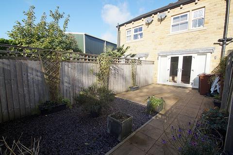 9 Bowler Way, Greenfield, Oldham, OL3 7FQ