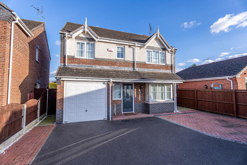 Lindbergh Close, Worksop, S80 4 bed detached house for sale £280,000