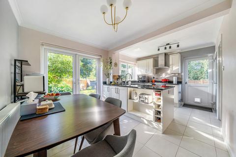 45 Liphook Road, Haslemere, GU27 1NL