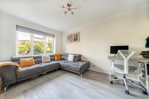 45 Liphook Road, Haslemere, GU27 1NL