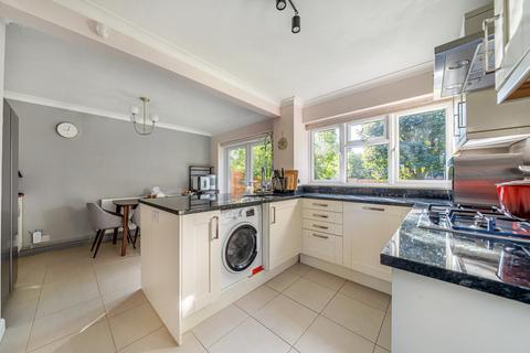 45 Liphook Road, Haslemere, GU27 1NL