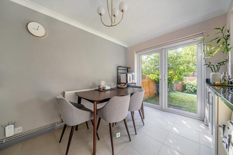 45 Liphook Road, Haslemere, GU27 1NL