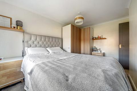 45 Liphook Road, Haslemere, GU27 1NL