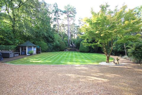 4 bedroom detached house for sale - Dunyeats Road, Broadstone, Dorset, BH18
