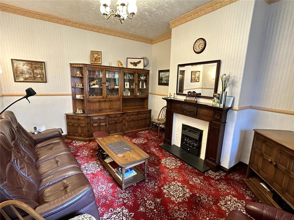 The Lodge, Gads Hill, Trimmingham Road, Halifax, HX2 2 bed detached