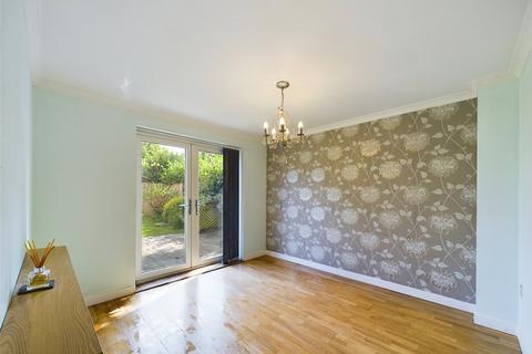 4 bedroom detached house to rent, Broadfield Gardens, Great Meadow, Worcester, Worcestershire, WR4