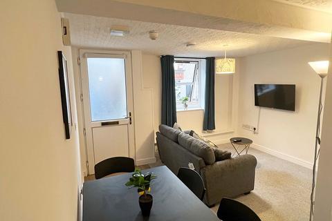 Studio to rent, Pool Street, Caernarfon