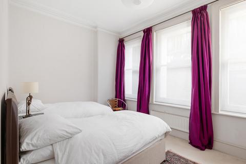 3 bedroom apartment for sale, Cranley Mansion, South Kensington SW7.